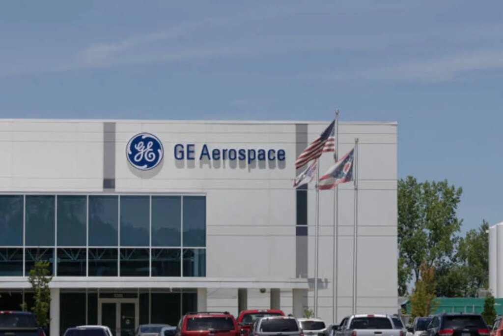 GE Aerospace: Full-Throttle Ahead, Full Valuation, Technical Froth Eases (NYSE:GE)