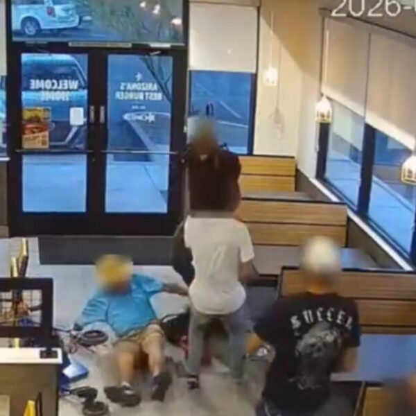 Good Samaritans Jump Into Action After Elderly Man Gets Knocked to the…