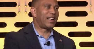 Hakeem Jeffries Calls SCOTUS a ‘Subsidiary’ of MAGA — Threatens to Expand and Pack Court If Dems Take Power (VIDEO)