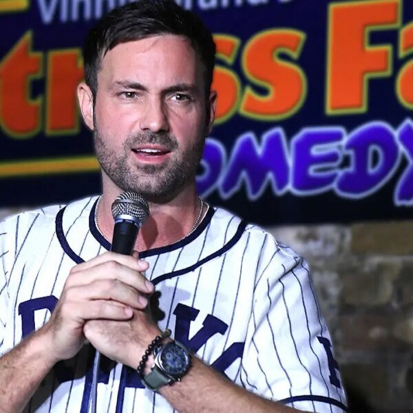 Jeff Dye shares Tesla video of left-leaning comedian writing insult on his…