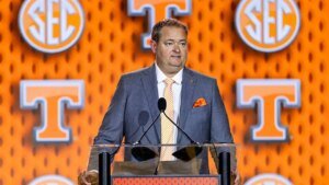 Tennessee coach unloads on NCAA’s ‘bulls–t’, after star linebacker suspended for outdated rule