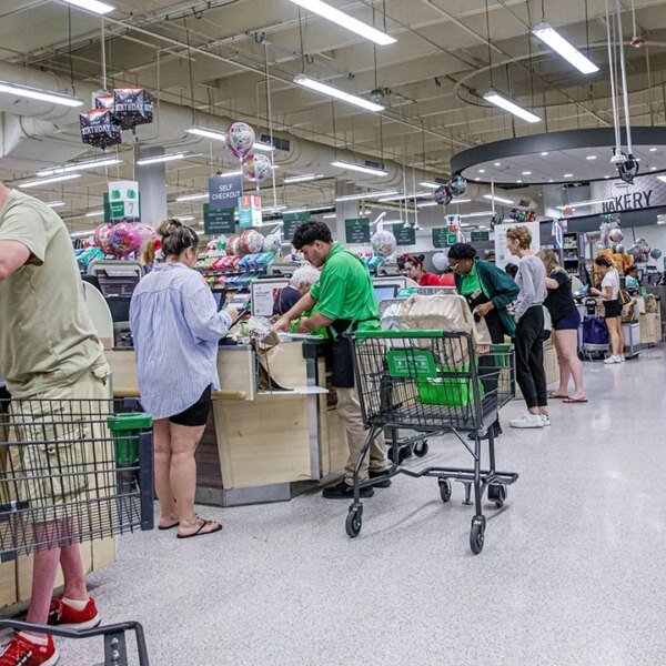 Publix drops 10-item restrict from categorical checkout lanes for buyers
