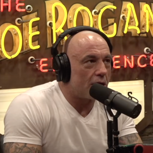 Joe Rogan Slams AOC and Dems for Suddenly Trying to Distance from…