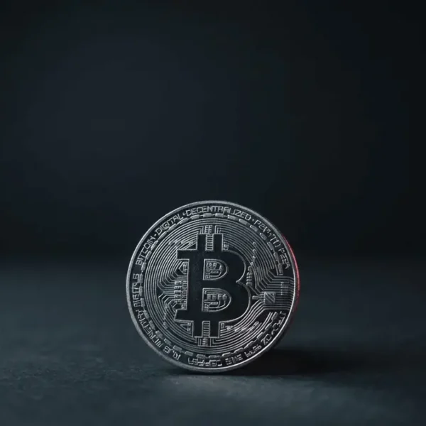 Strategy Sells BTC to Fund STRC Dividends and Buybacks