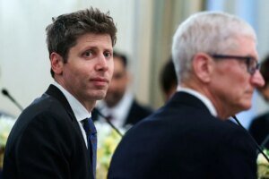 Apple says extra ex-employees could have taken confidential information to OpenAI