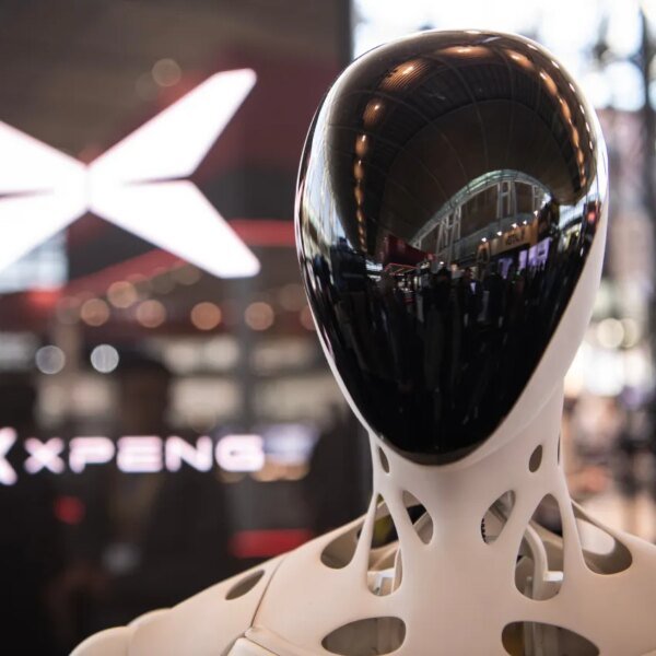 Chinese automakers are following Tesla’s wager that robots are the subsequent huge…