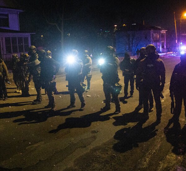 Federal Prosecutors Charge ICE Agent With Lying About Minnesota Shooting