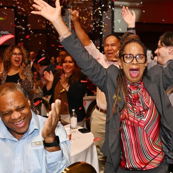 This Las Vegas on line casino simply gave virtually 10,000 employees greater…