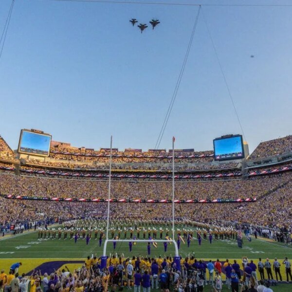 LSU leaves former professional gamers off roster for opener vs. Clemson