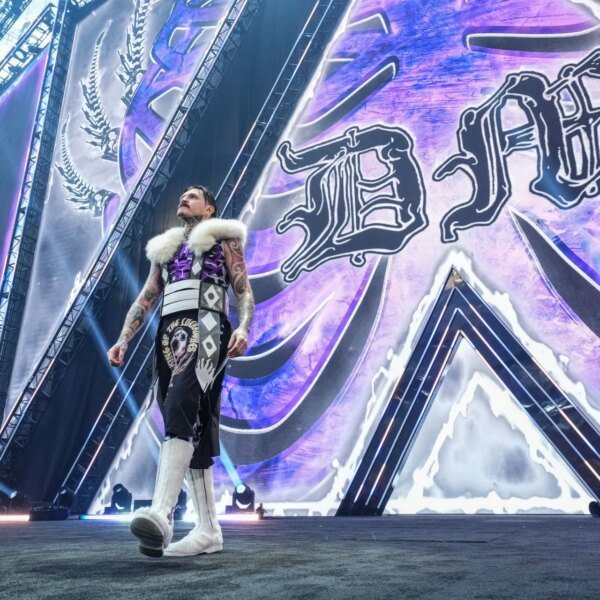 WWE star shares message after dethroning Dominik Mysterio