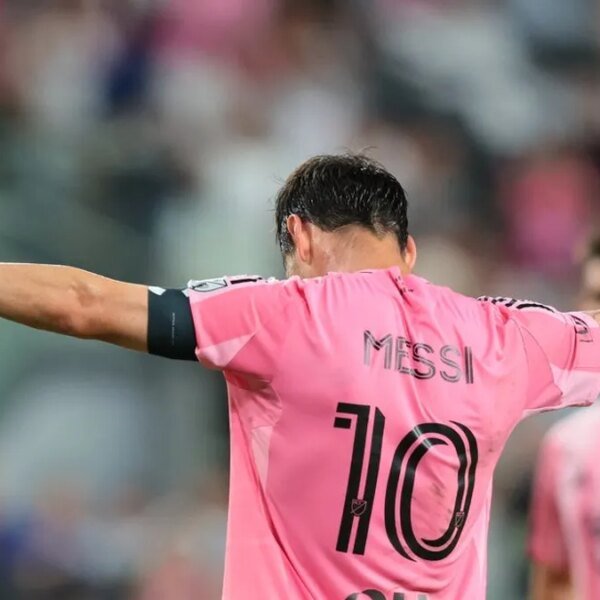 Argentina to honor Lionel Messi with Tenth-minute tribute