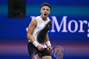 WATCH: Denis Shapovalov accuses Ben Shelton of ‘inconsistent’ grunting, will get booed by US Open followers throughout umpire argument