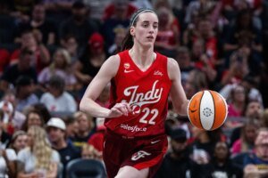 “The Sisterhood! Very Pleasant People”: Caitlin Clark Fans Shade Cindy Brunson For Mocking USA Star as Fan Claims She Could Get “Bodied” in WC 