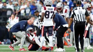 Patriots WR A.J. Brown exits NFL season opener in opposition to Seahawks, dominated out with ankle damage