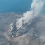 Volcanic island in Indonesia erupts, canceling 1,558 flights and affecting 170,000 passengers