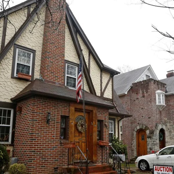 Trump’s childhood dwelling sells for $1.9 million after prior proprietor purchased it for&hellip;