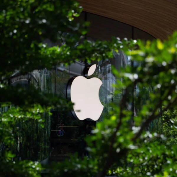 The man who constructed Apple’s shops would not purchase Silicon Valley’s wager…