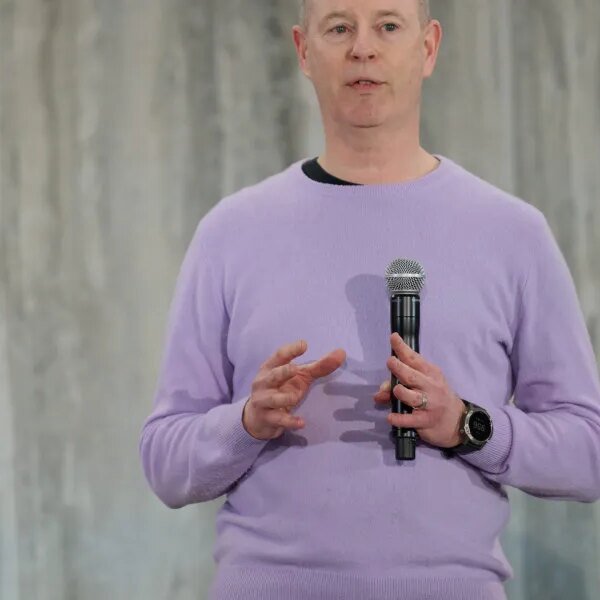 Microsoft communications boss Frank Shaw leaving after practically 30 years