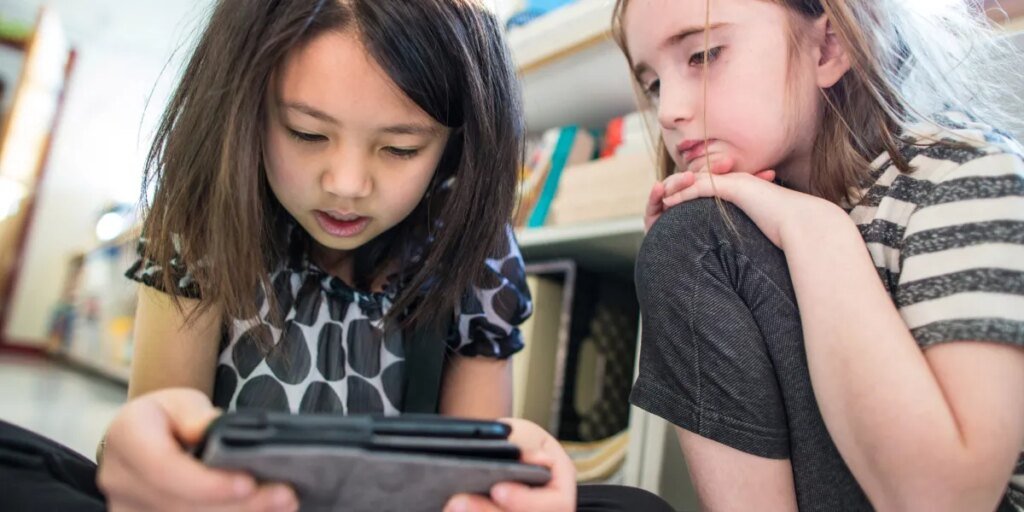 Wealthy dad and mom are shopping for their youngsters $75,000 AI education as colleges grapple with a literacy disaster