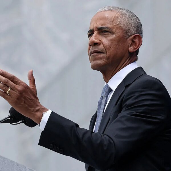 Obama urges Democrats to have a ‘clear plan’ for AI safeguards