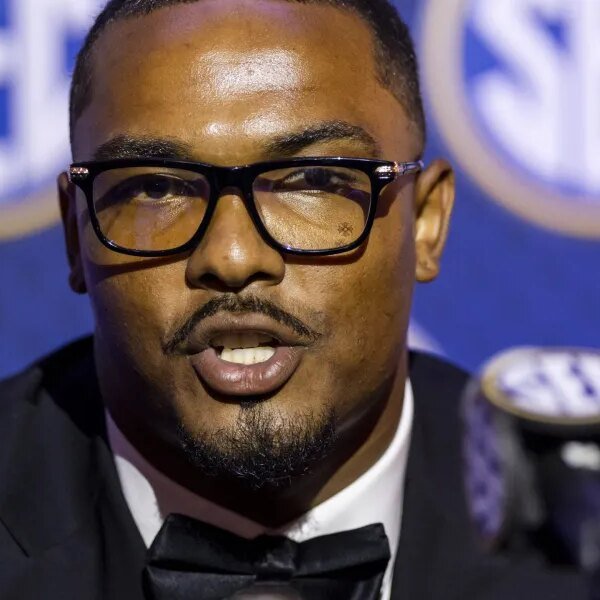Arion Carter was suspended over a $427 flight—he is donating that quantity…