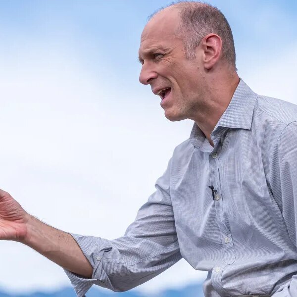 Fed’s Austan Goolsbee says AI is ‘not far’ from overheating the financial…