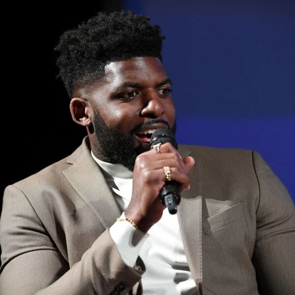 “I’m gonna start charging you”: Emmanuel Acho confronts Leonard Fournette for utilizing…