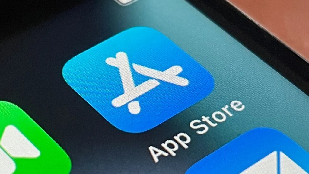 Phil Schiller’s App Store exit reportedly pushed by wariness over future plans