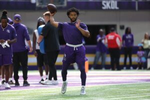 “J.J. McCarthy should rip jersey off his back”: NFL followers mock Kyler Murray over extreme head damage after “dirty” hit by Packers S