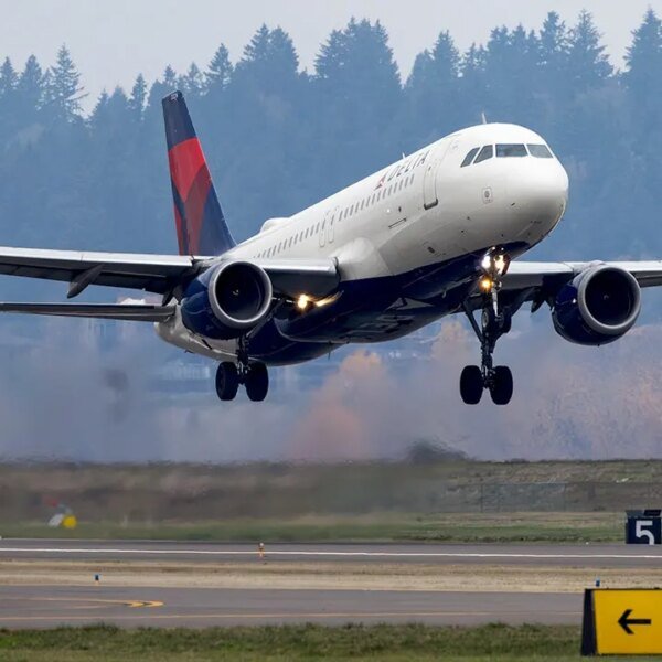 Delta flight returns out of the blue to Minneapolis over reported pilot…