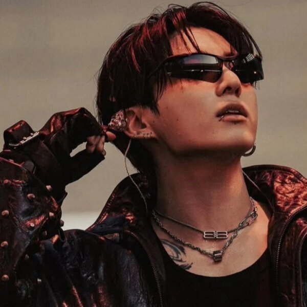 “CANCEL THE TOUR” – Fans go wild as BTS’ Jungkook’s shirtless second&hellip;