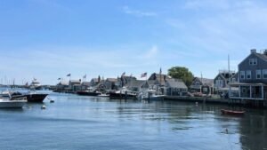 Democrats together with Hakeem Jeffries descend on Nantucket for money