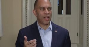 Hakeem Jeffries Flips Out After Two Democrats Join Republicans to Force Vote on Resolution Condemning Socialism