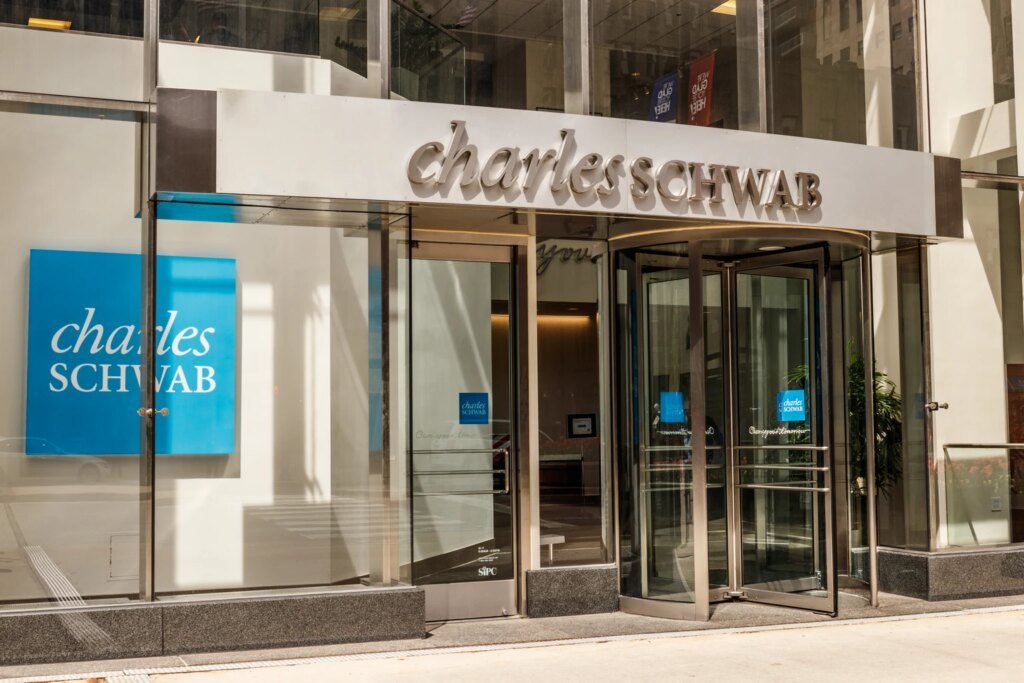 How To Build A $75,000 Dividend Portfolio With SCHD And 5 High-Yield Picks (NYSEARCA:SCHD)