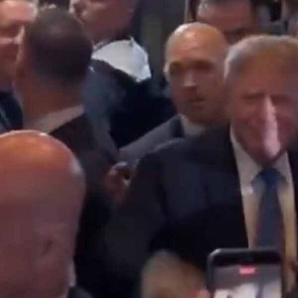 Trump Receives Rockstar Welcome at Members Bar in Doonbeg, Ireland (VIDEO) *&hellip;