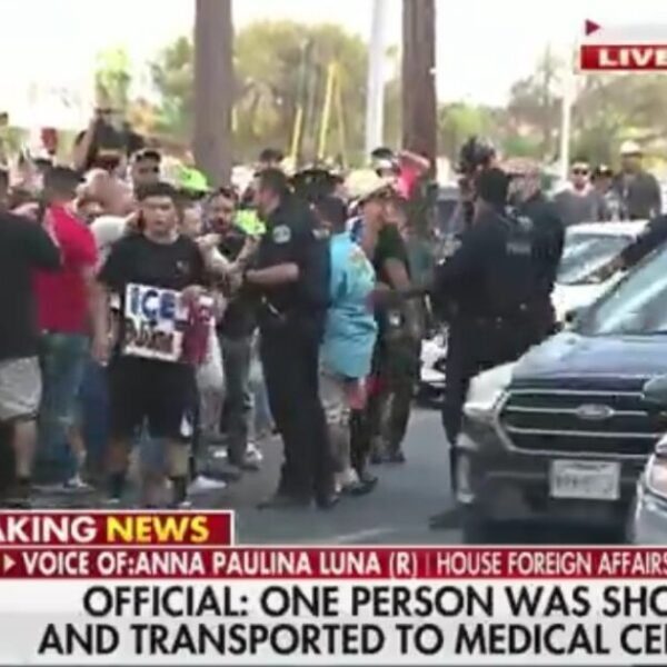 JUST IN: Protestors Storm Law Enforcement After ICE Agent Shoots Venezuelan Illegal…