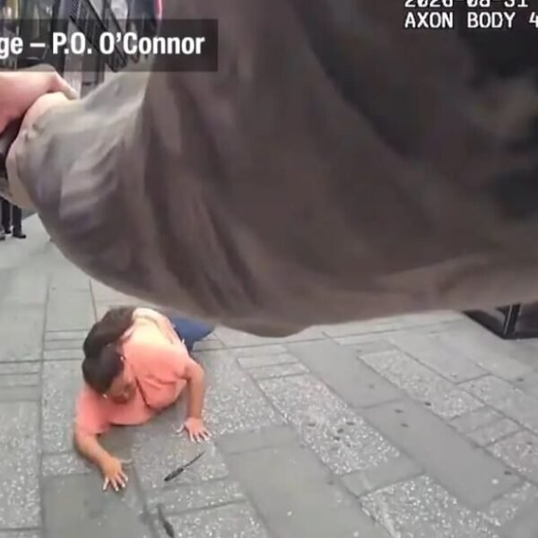 Police Bodycam Footage Shows NYPD Officers Fatally Shooting Knife-Wielding Woman Who Stabbed…