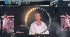 Rapper Macklemore Calls ICE a “Terrorist Organization” During Rant at Ed Sheeran Concert (VIDEO) * The Gateway Pundit * by Jordan Conradson