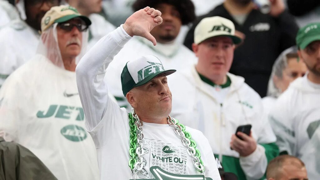 Jets collapse late in opposition to Packers, miss probability at first 2-0 begin since 2015 in time beyond regulation loss