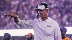 LSU leaves former pro-athletes off last roster, one evening earlier than SEC takes Lane Kiffin and Tigers to court docket