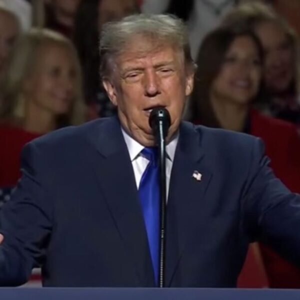 President Trump Announces Worthless Senate Majority Leader John Thune at GOP Convention&hellip;