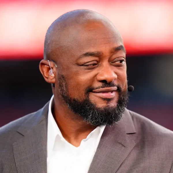 Mike Tomlin’s Minecraft City Is Taking the Internet by Storm
