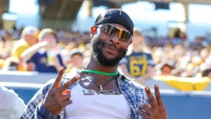 Le’Veon Bell accuses Pittsburgh Steelers of racial bias in evaluating remedy of Black and White draftees