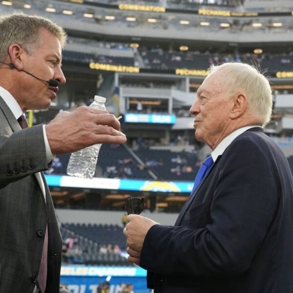 Jerry Jones: ‘Very potential’ Cowboys may rent Troy Aikman
