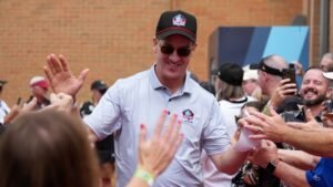 Report: Peyton Manning not anticipated to change into Colts GM