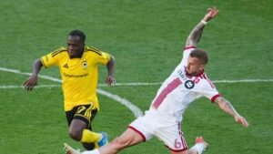 Crew inch into playoff place by knocking off Toronto