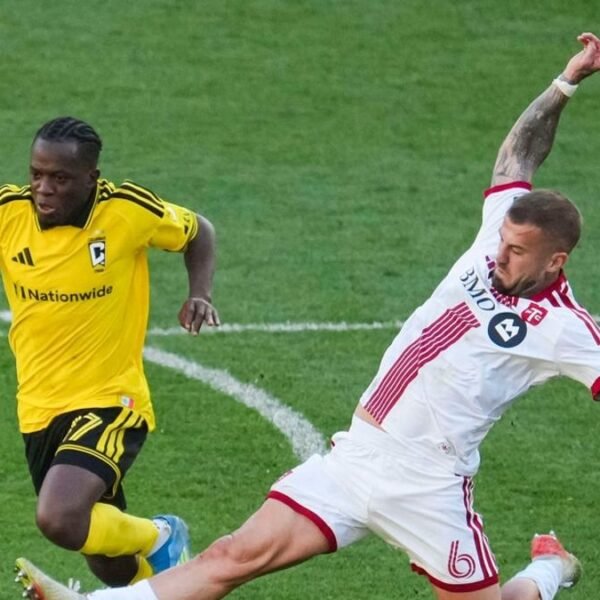 Crew inch into playoff place by knocking off Toronto