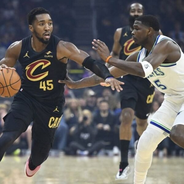 NBA roundup: Cavs rally from 15 down, hand Wolves first loss in…