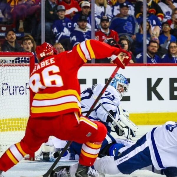 Flames keep scorching with fourth straight win, cool off Maple Leafs