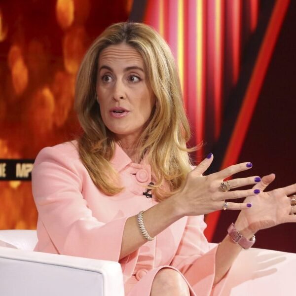Walmart inheritor Olivia Walton is investing $100M to halve U.S. maternal mortality…
